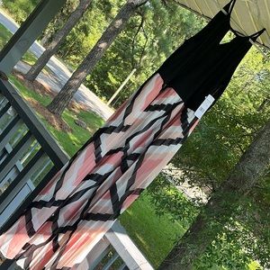 NWT size 6 black ivory and blush pleated dress